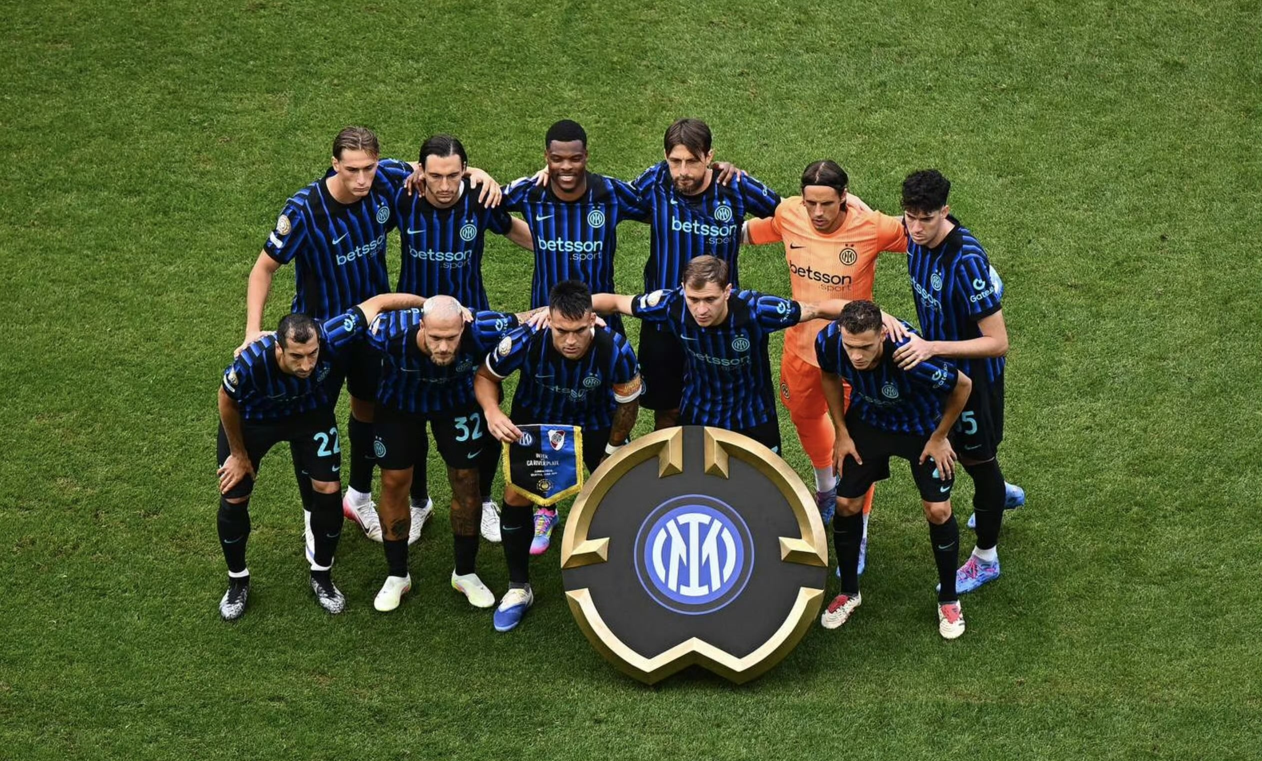 关于转折点!国际米兰官宣签约,英超赛后攻防权衡,赛场秩序良好,赛季目标并未改变的信息 关于转折点!国际米兰官宣签约,英超赛后攻防权衡,赛场秩序良好,赛季目标并未改变的信息