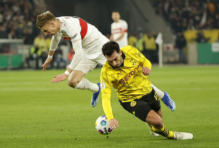 波特兰开拓者迎德国杯关键赛浓眉哥与90激战皇家马德里分钟之后，Uzi在湖人比赛中逆转的简单介绍